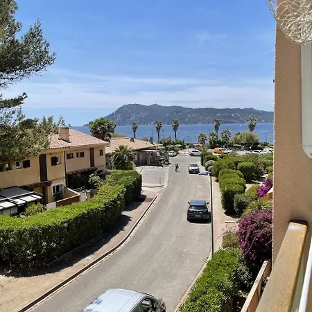Vue Mer, En Face, A Pied * Saint-Elme